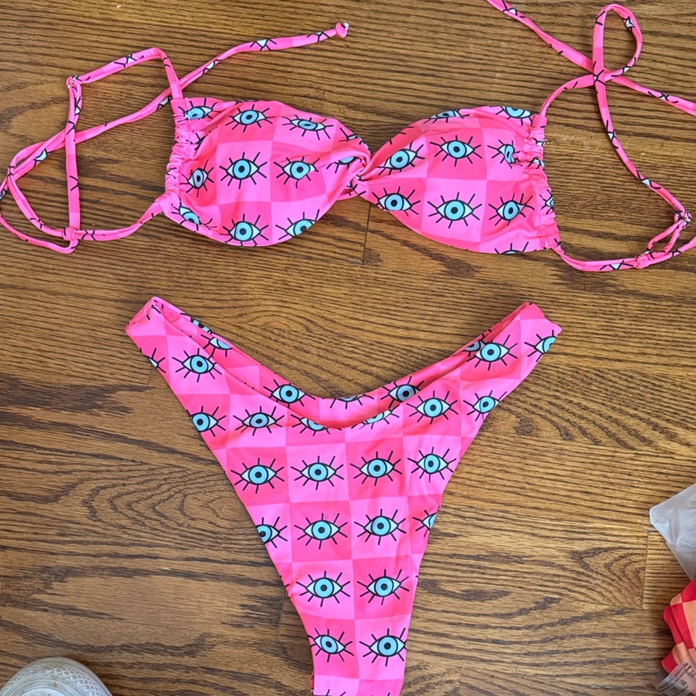 SHEIN Pink Eye Pattern Bikini Set